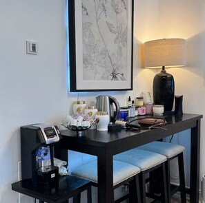 Interior - Spacious 3BR Stay in Manhattan, perfect for family & groups (New York)