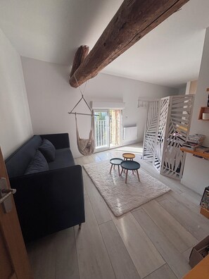 Living area - Domaine de Charme - 3 rooms - 9 locks- (Béziers)