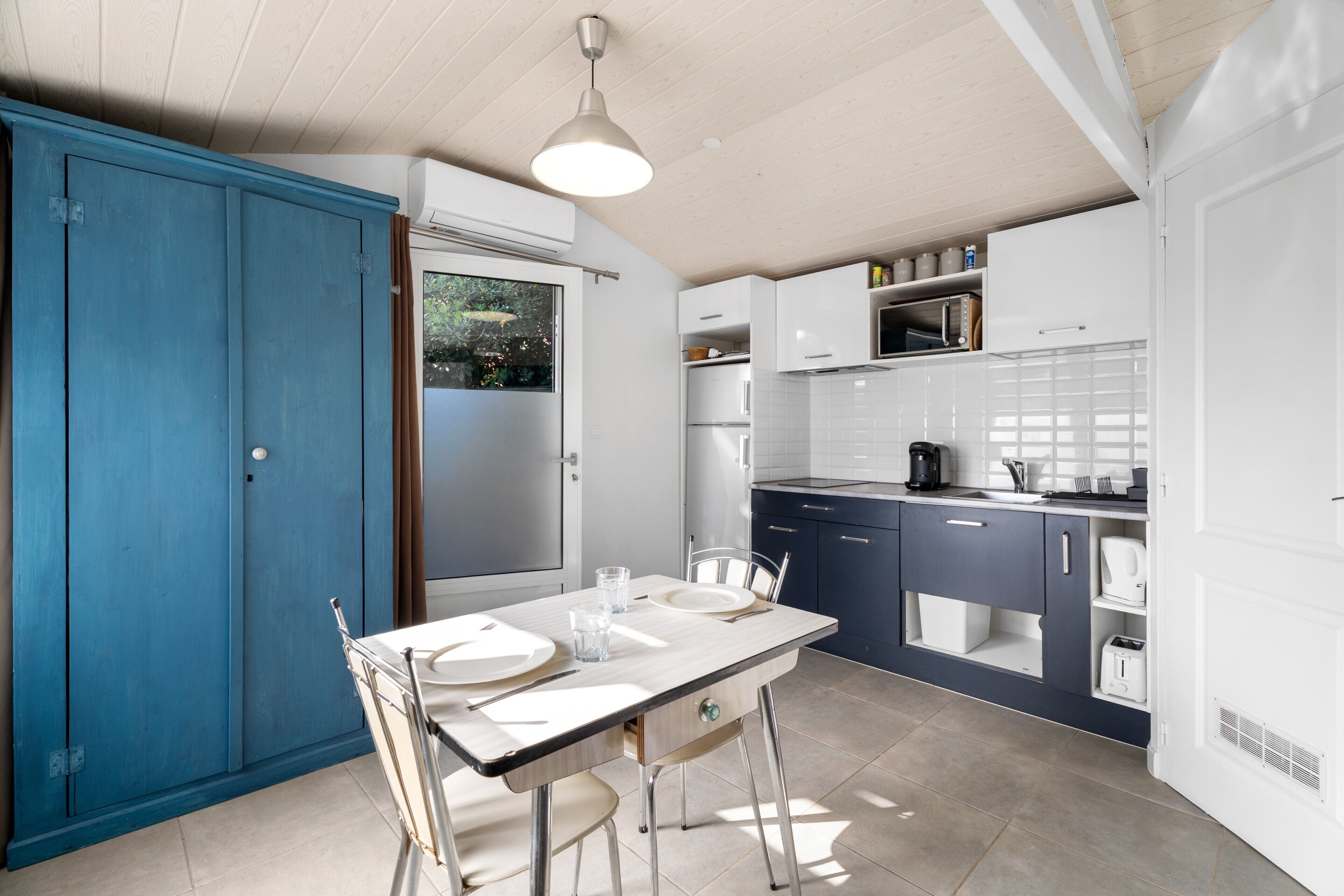 冰箱、微波炉、炉灶、茶具/咖啡用具