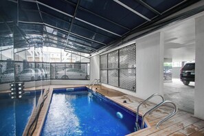 Leilighet – comfort, balkong, byutsikt | Basseng