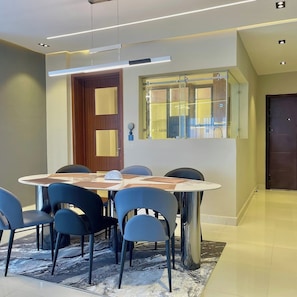 Comfort Apartment, Balcony, City View | Dining - Pimpmyhome Residence (Lagos)