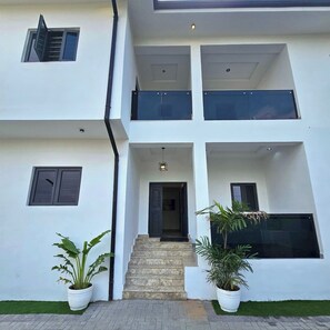 Exterior detail - Pimpmyhome Residence (Lagos)