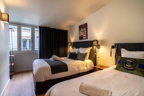 5 bedrooms, iron/ironing board, free WiFi, bed sheets - 135 - Urban Apartment in Center of Paris (París)