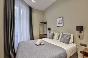 3 chambres, fer et planche à repasser, Wi-Fi gratuit, draps fournis