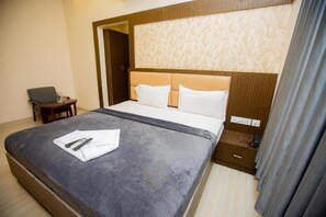 Deluxe Double Room | In-room safe, soundproofing, free WiFi - THE PARK AVENUE  (Chennai)