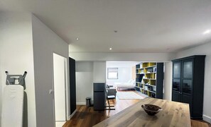 Interior - Urban Flat 168 - Spacious 1-Bedroom Apartment in Paris (París)