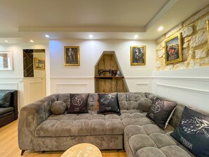 Interior - Urban Flat 42 - Game of Thrones Apartment Paris (París)