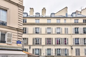 Exterior - 74 - Disney Paris Le Marais (París)