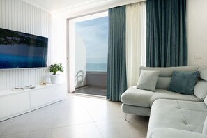 TV - Luxury  Duplex Sea View (Durrës)