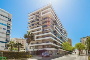 Exterior - Modern Apartment with Sea View | First Line of Praia da Rocha (Faro)