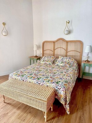 2 bedrooms, iron/ironing board, WiFi, bed sheets - Casita La Merceria: Charming Holiday House with Terrace (Güímar)