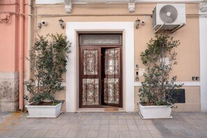 Exterior detail - Wind Rose Bari Suite Sea apartment downtown (Bari)