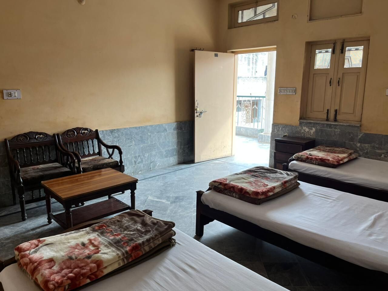 Phòng 3, quang cảnh thành phố | Màn/rèm cản sáng, bàn ủi/dụng cụ ủi quần áo 