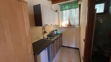 Studio, Terrasse, eingeschränkter Seeblick | Eigene Küche | Mikrowelle