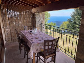 Outdoor dining - la FIOCCHINA magic place  (Salò)