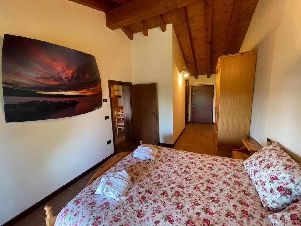 Apartment, Lake View | Blackout drapes