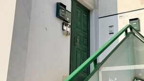 Uklassifisert bilde, 3 av 10, knapp
