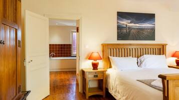 Fer et planche à repasser, Wi-Fi, draps fournis