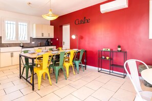 Dining - Bastide des Vignes: Private Pool and Tranquility on a Vineyard Estate (Trèbes)