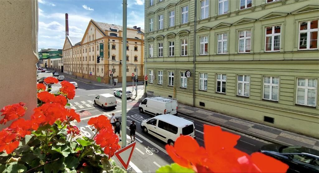 Executive Suite | Parking | Self-parking (surcharge) 20 per day