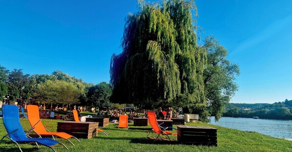 Beach - Hotel General (Prague)