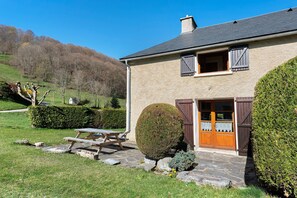 Outdoor dining - Gite de la Séoube - Campan (Campan)