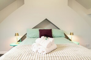 Strykejern/-brett, internettilgang og sengetøy