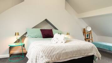 Iron/ironing board, internet, bed sheets