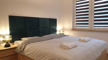 Fer et planche à repasser, accès Internet, draps fournis