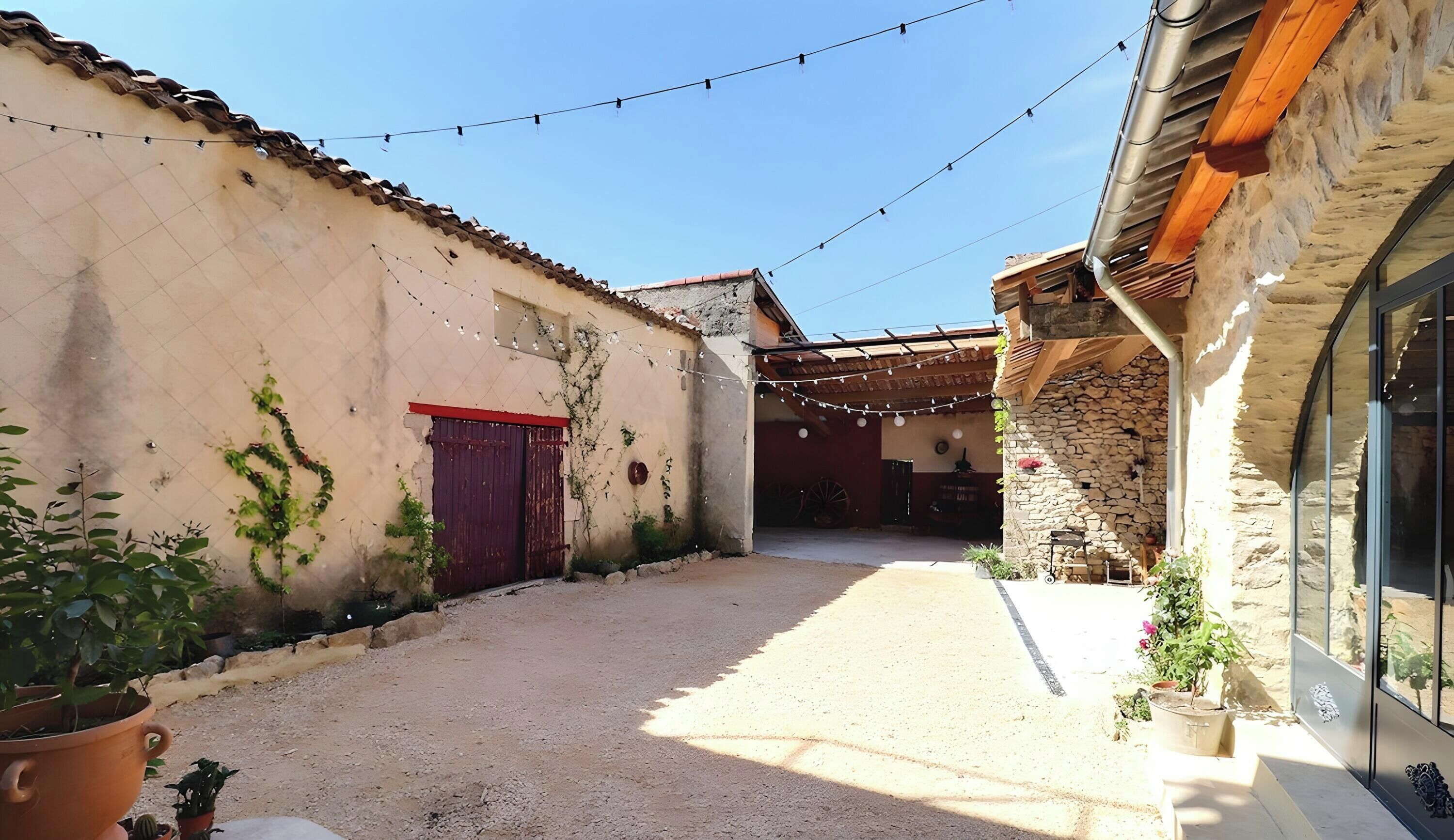 Enceinte de l’hébergement