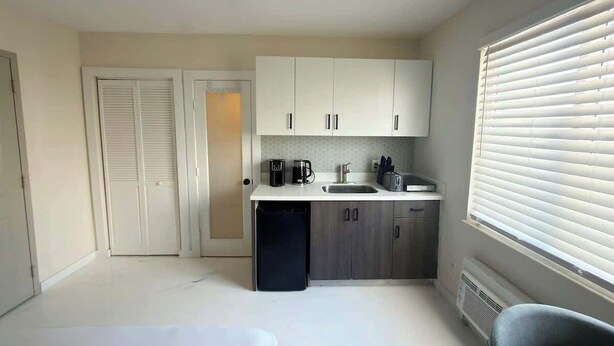 1 slaapkamer, een strijkplank/strijkijzer, gratis wifi, beddengoed