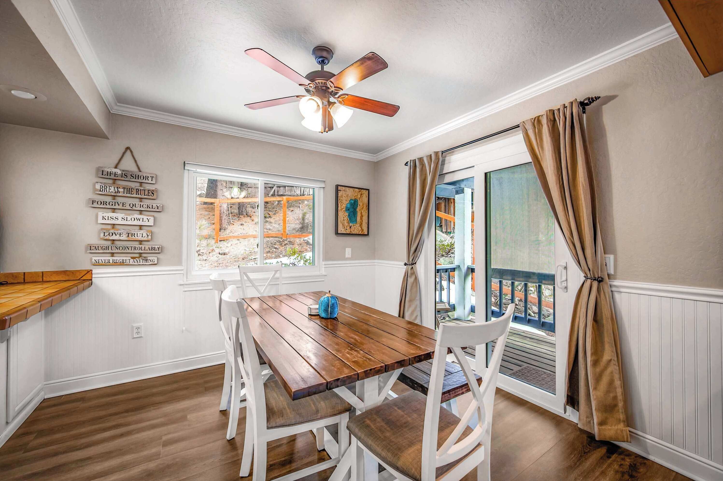 House, Multiple Beds, Patio, Garden View (Donner Lake Delight) | Living area