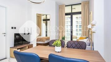 Appartement, balcon, vue ville | Restauration