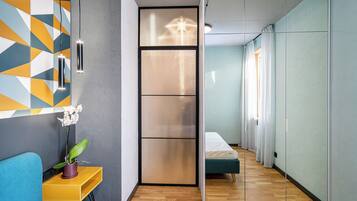 Premium Apartment | Iron/ironing board, free WiFi, bed sheets