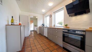 Cottage, 5 kamar tidur, difabel mobilitas, Hewan Peliharaan Diizinkan | Dapur pribadi | Kursi makan untuk bayi