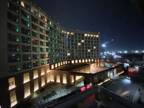 Top Location & Spacious 3BR Apartment in Prime Bole, City View, Walk to Airport