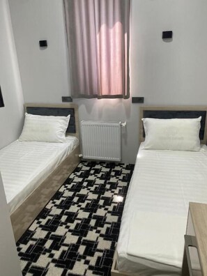 Standard Twin Room | Free WiFi - Hectors Hotel  (Kokand)