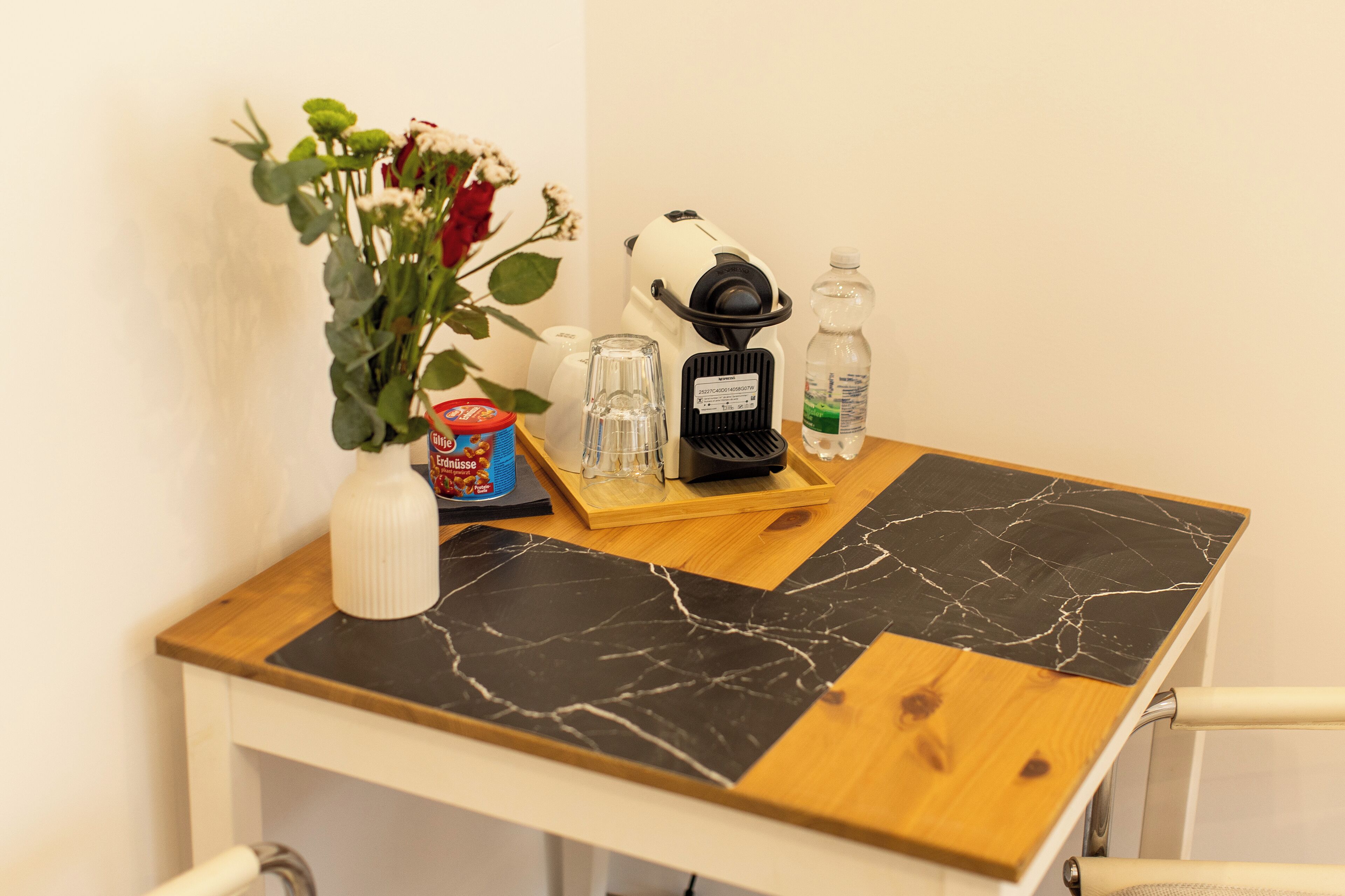 Kaffee und/oder Kaffeemaschine