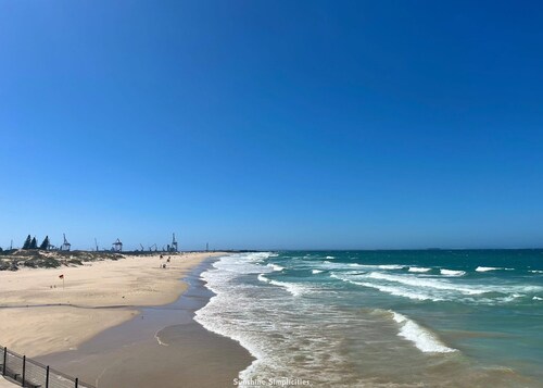 Luxe 1BR Cottage 2 minutes away from the beach | Pool | Wi-Fi & Secure Parking.