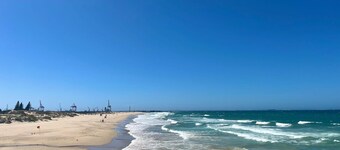 Luxe 1BR Cottage 2 minutes away from the beach | Pool | Wi-Fi & Secure Parking.