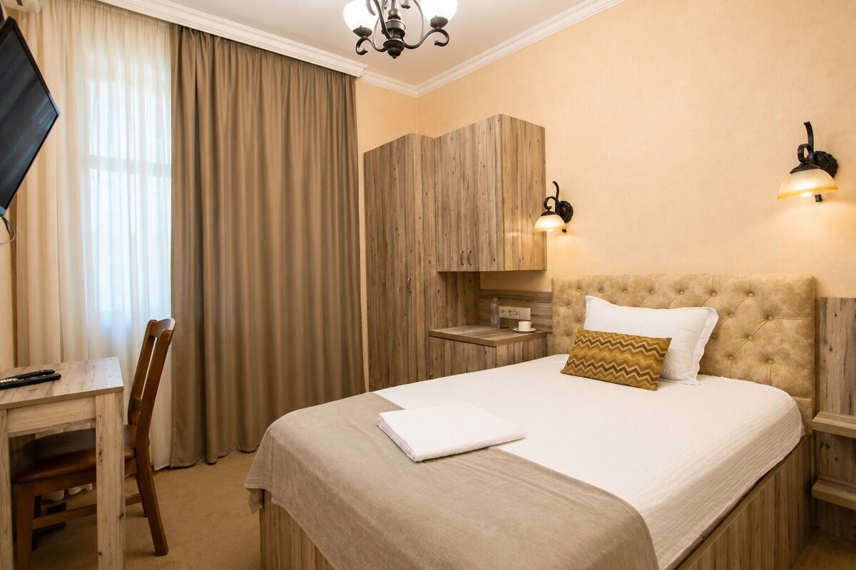 In-room safe, desk, laptop workspace, blackout curtains