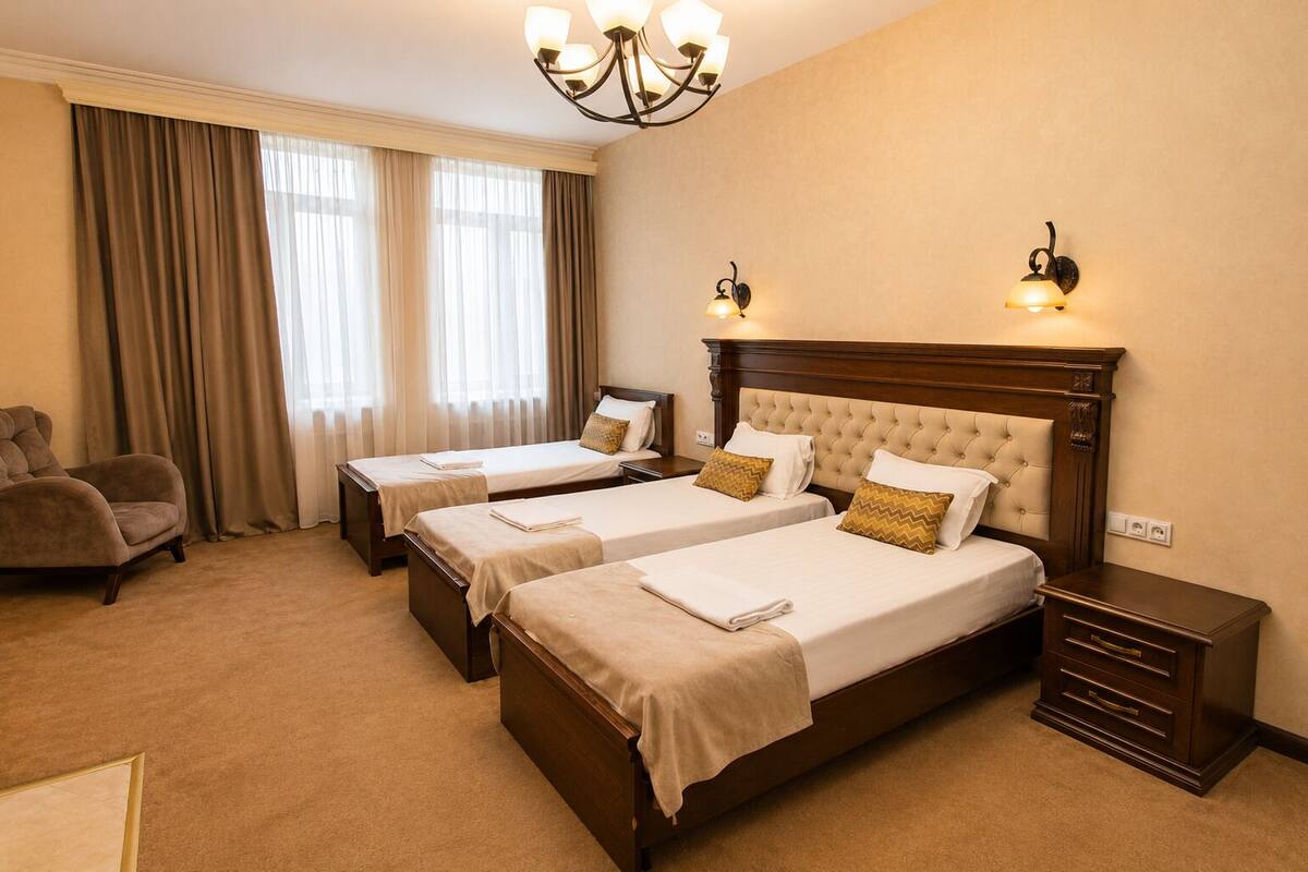 Superior Triple Room | Living area