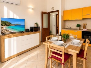 Dining - Luna House - Key to Villas (Valledoria)
