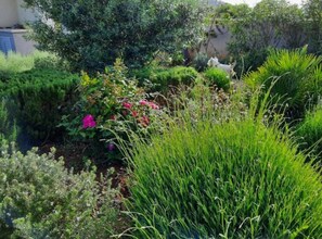 Villa (FourBedroom Villa with heated pool) | Garden