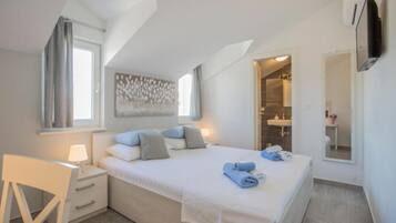 Vila (FourBedroom Villa with heated pool)