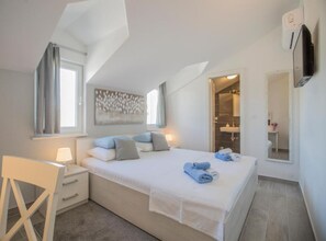 Villa (FourBedroom Villa with heated pool)