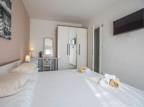 別墅 (FourBedroom Villa with heated pool)