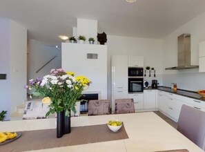 Villa (FourBedroom Villa with heated pool) | Dining room