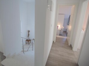 別墅 (FourBedroom Villa with heated pool) | 樓梯