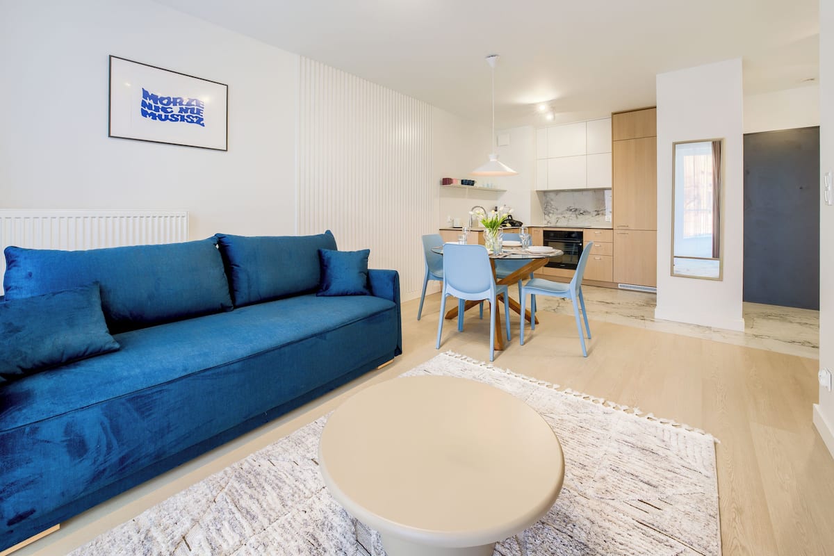 Apartment (114) | Living area | 30-inch flat-screen TV with cable channels